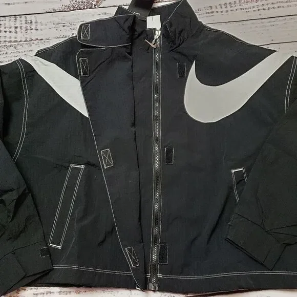 NIKE NEW Women’s Sportswear Swoosh Repel Woven Oversized Jacket NWT DR6132-010 - Picture 9 of 15